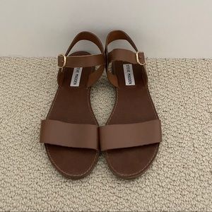 Steve Madden Donddi Leather Sandals